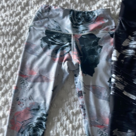 Gym Leggings - Picture 2 of 3